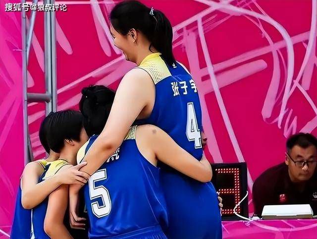 镜中佳人